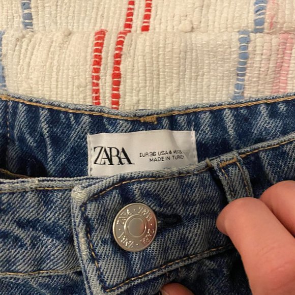 ZARA HIGH RISE FULL LENGTH JEANS - Picture 3 of 3